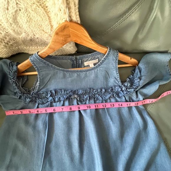 LC LAUREN CONRAD Cold Shoulder CHAMBRAY Ruffle Blouse COLD SHOULDER Top XS - Picture 10 of 11